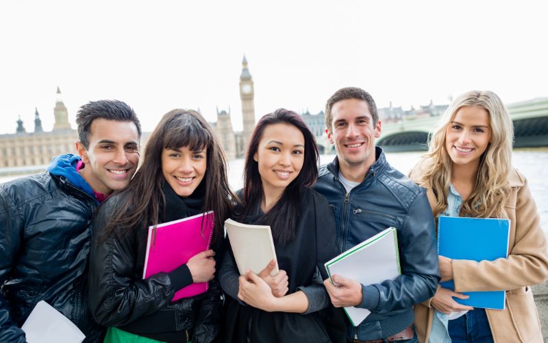 có bằng ielts có phải thi tốt nghiệp không - đủ điểm IELTS để đi du học 