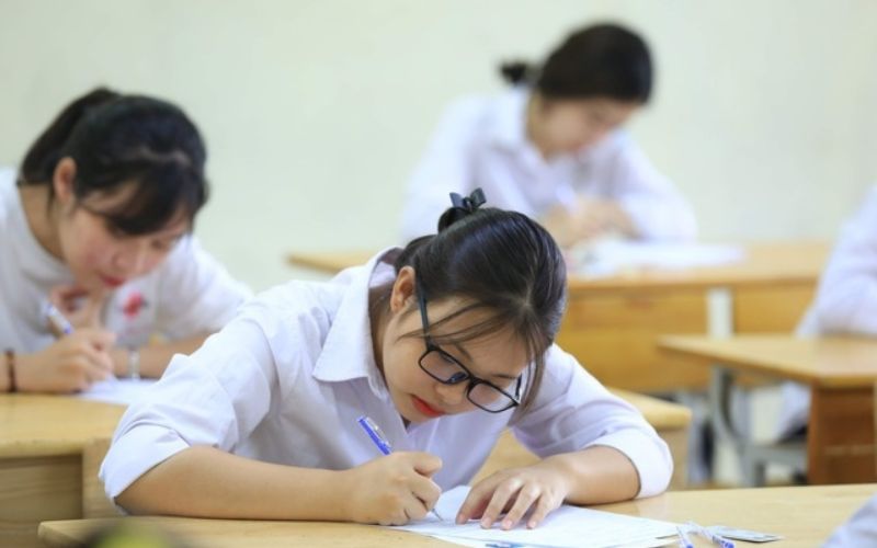 có bằng ielts có phải thi tốt nghiệp không - thi HSG đạt thành tích tốt 