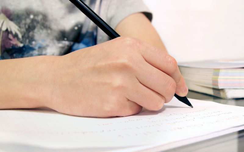 Cách viết IELTS writing task 2 - tiêu chí viết Cách viết IELTS writing task 2 - tiêu chí viết