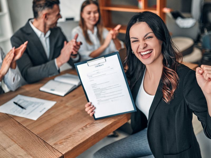 IELTS giúp bạn ứng tuyển việc làm thuận lợi IELTS giúp bạn ứng tuyển việc làm thuận lợi