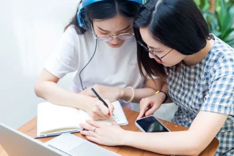 Luyện nghe IELTS với tốc độ nhanh 